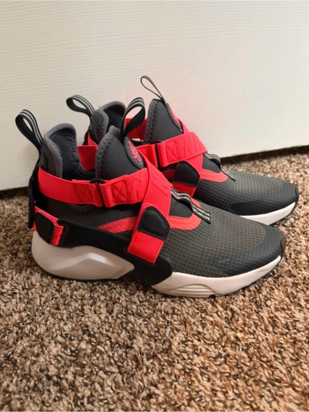 Nike Kids Strap Sneakers in Gray and Red